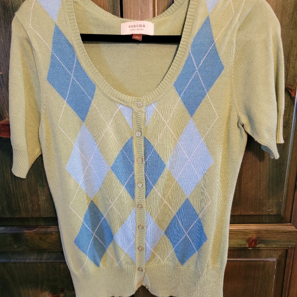 Women's Sonoma Short Sleeve Button up sweater Size Medium